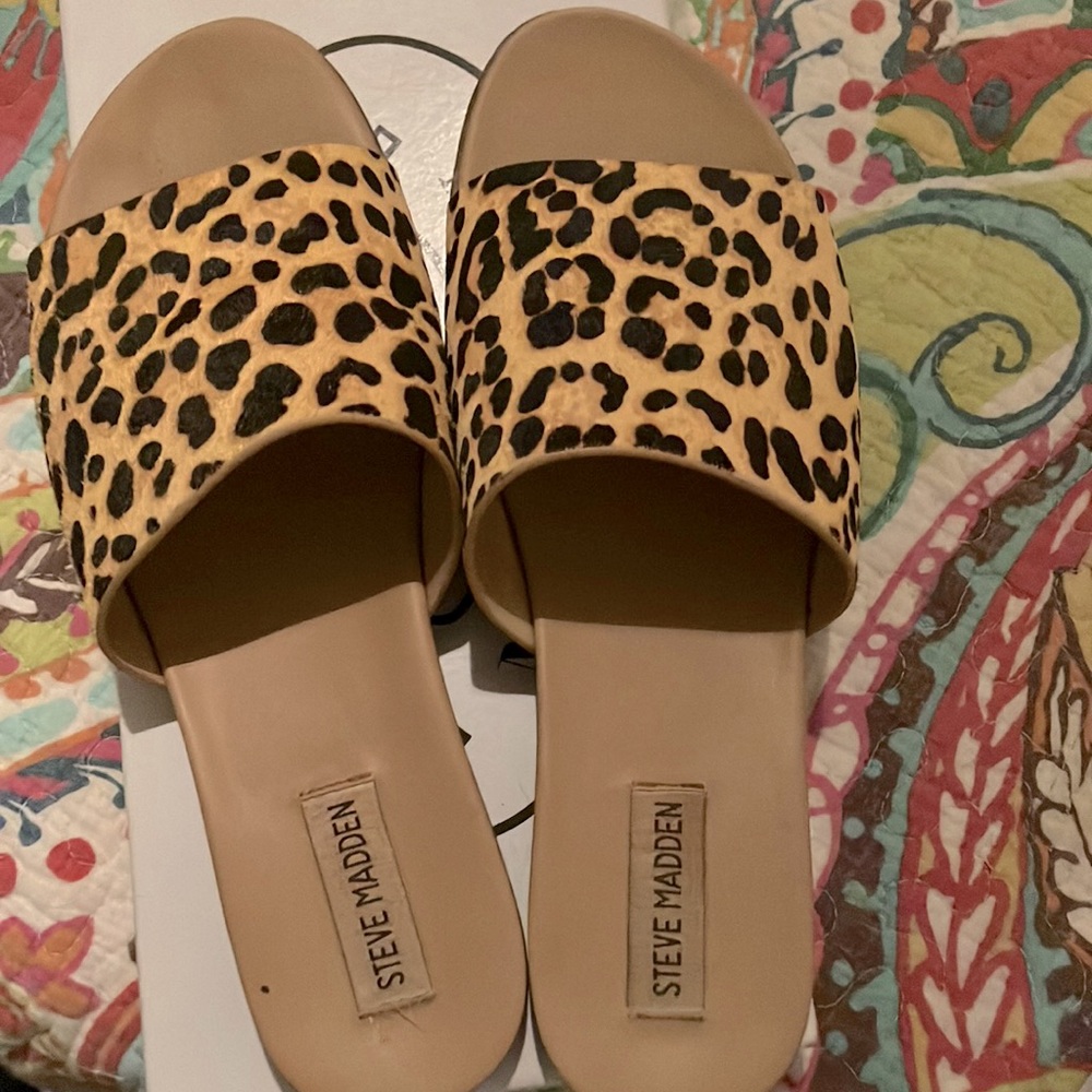 Steve Madden slides Size 9